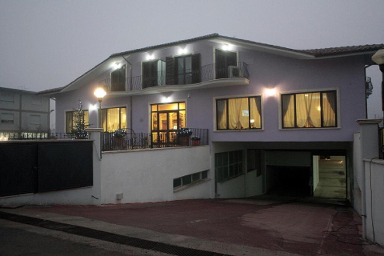 Residence Le Ginestre Avezzano Exterior foto